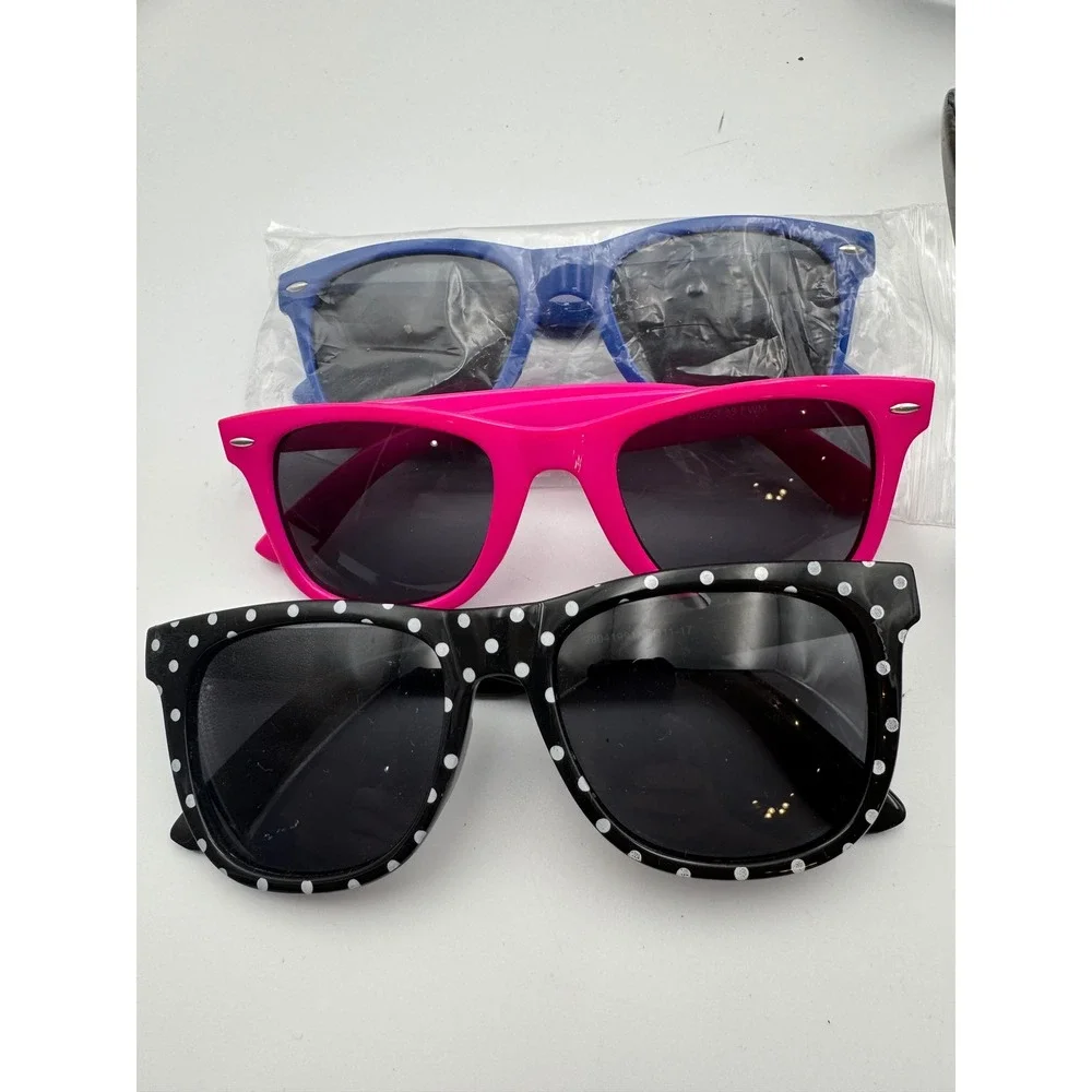 Sunglasses‎ lot plus two cases